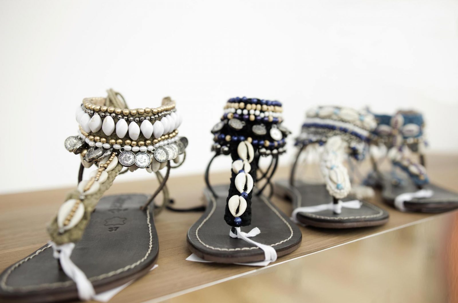 Showroom di calzature per donna, agenzia di rappresentanza accessori Sicilia e Calabria