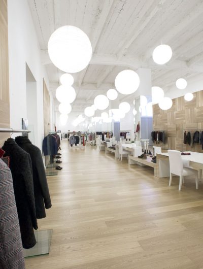 Rappresentanza di abbigliamento in Sicilia e Calabria per uomo e donna